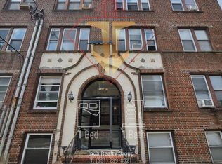 130 W 47th St #2C, Bayonne, NJ 07002