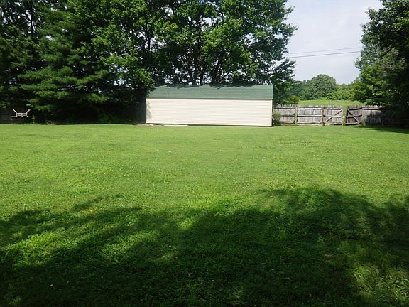 4th image of 2701 Trelawny Dr