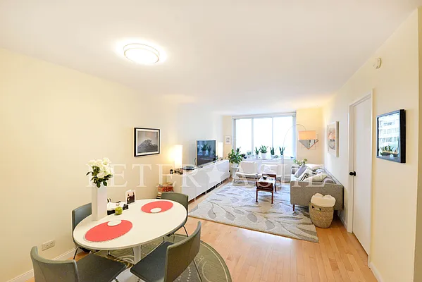 Sold by Peter Ashe | media 3