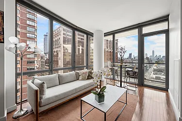 101 West 24th Street, #16D