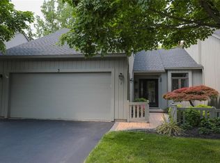 3 Hill Creek Rd, Rochester, NY 14625