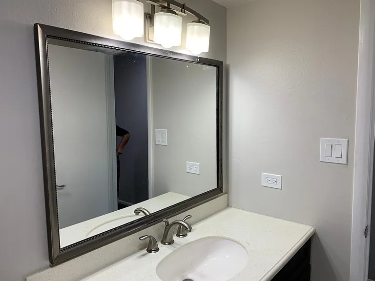 1260 York St #301 — Photo 14