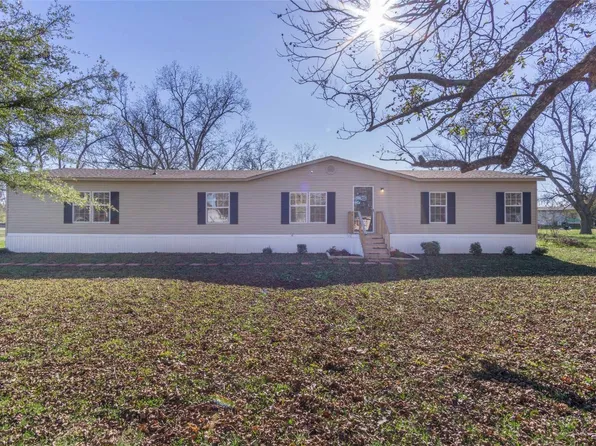210 Longhorn Dr, Bossier City, LA 71112