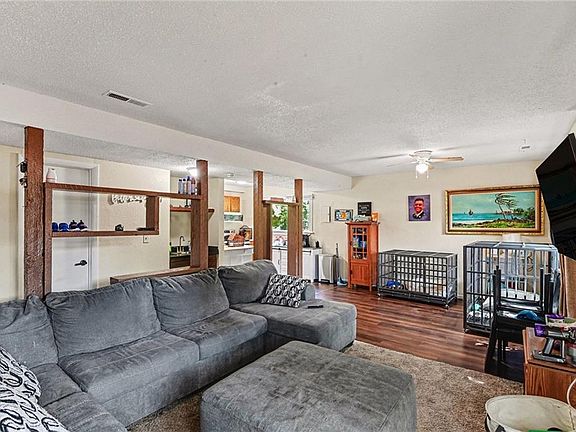 5th image of 3729 Brush Creek Dr