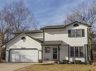 4842 71st St, Urbandale, IA 50322