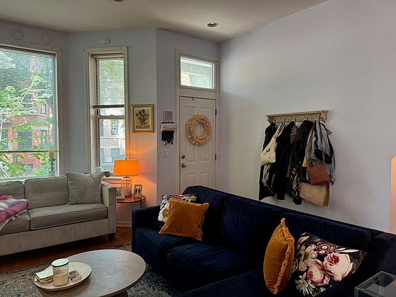 2nd image of 1623 W Huron St APT 1F