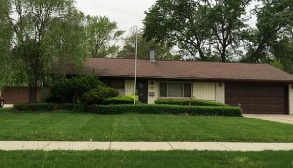 3rd image of 235 Huntley Ave