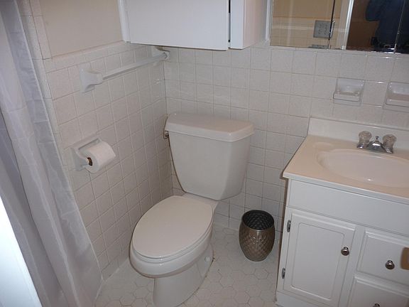 3rd image of 2500 Pin Oak Dr