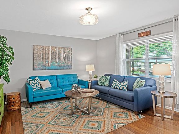 3rd image of 504 Cora St