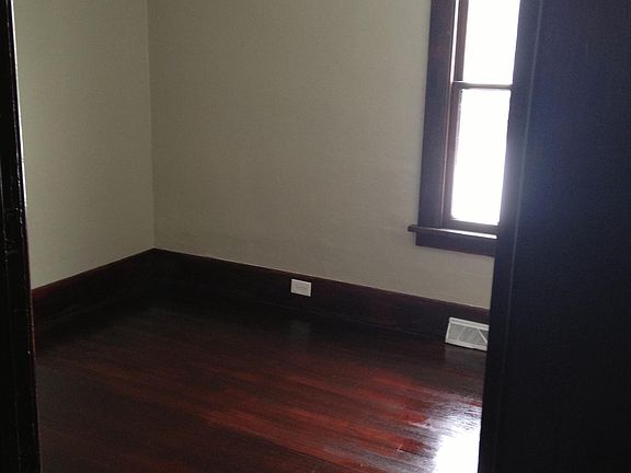 4th image of 41 Dakota St