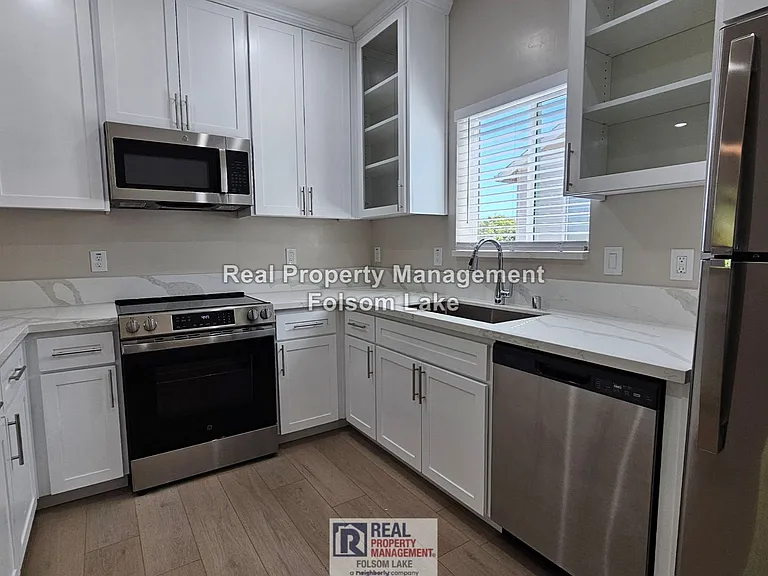5431-2 Bradford Dr — Photo 8