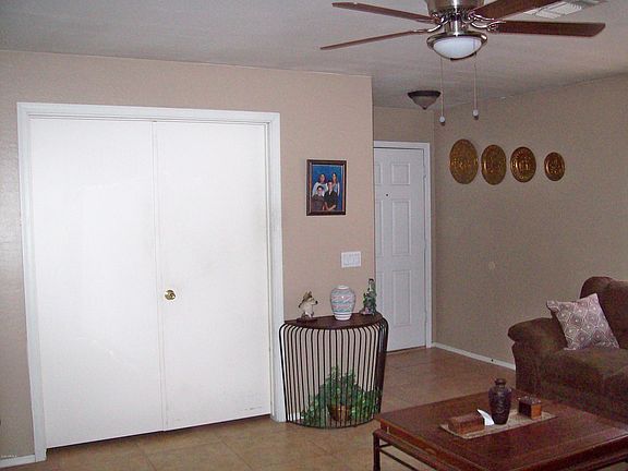 4th image of 12235 W Dahlia Dr
