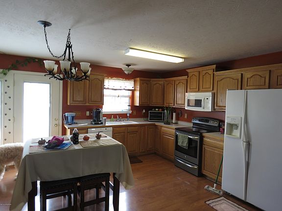 3rd image of 22 Watkins Glen Way