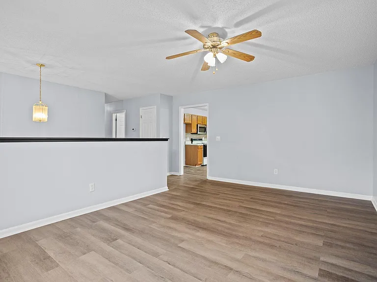 6818 Salem Quarter Rd — Photo 8