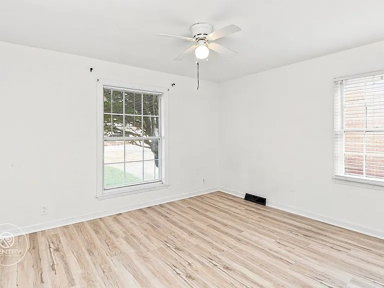 3700 Driftwood Dr #3702 — Photo 6