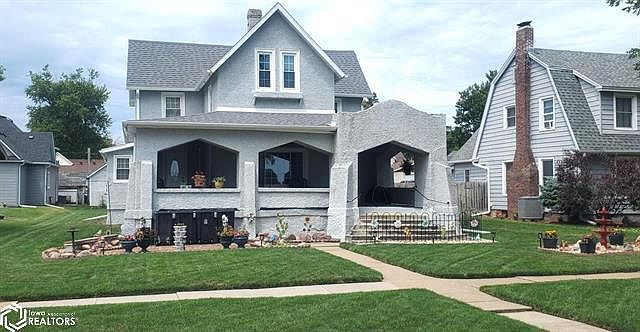 1st image of 303 Ely St