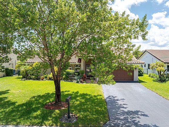 4th image of 8950 NW 45th Court