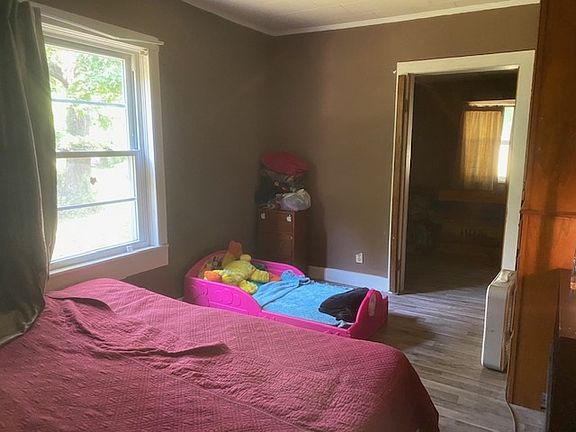4th image of 606 Harrison Ave