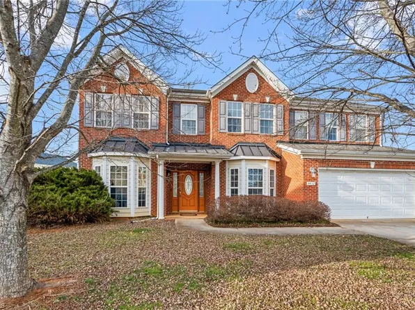4432 Edbury Ct, High Point, NC 27265