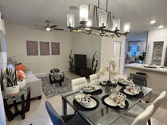 5th image of 2647 SE 10th St #2647