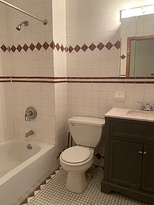 Rented by REMAX Elite | media 11