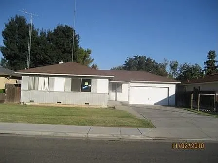 948 Grove Ave photo 1