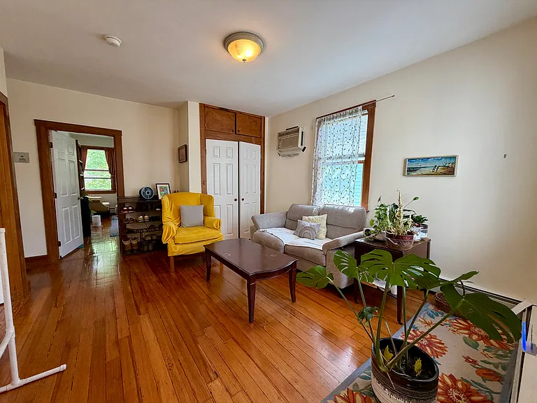 349 Columbia St #2 — Photo 1