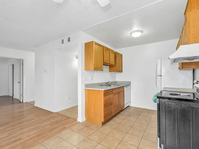 4332 Pacific Ave #25 — Photo 7
