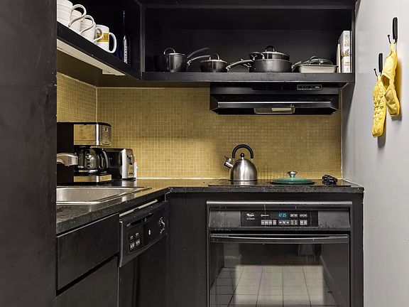 3rd image of 56 Pine St APT 7F