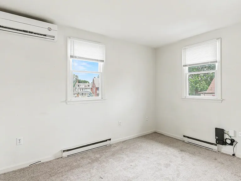 801 Bridge St — Photo 9