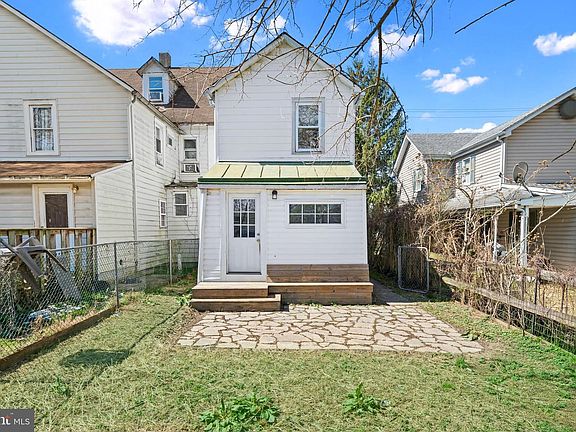 4th image of 108 Maffitt St