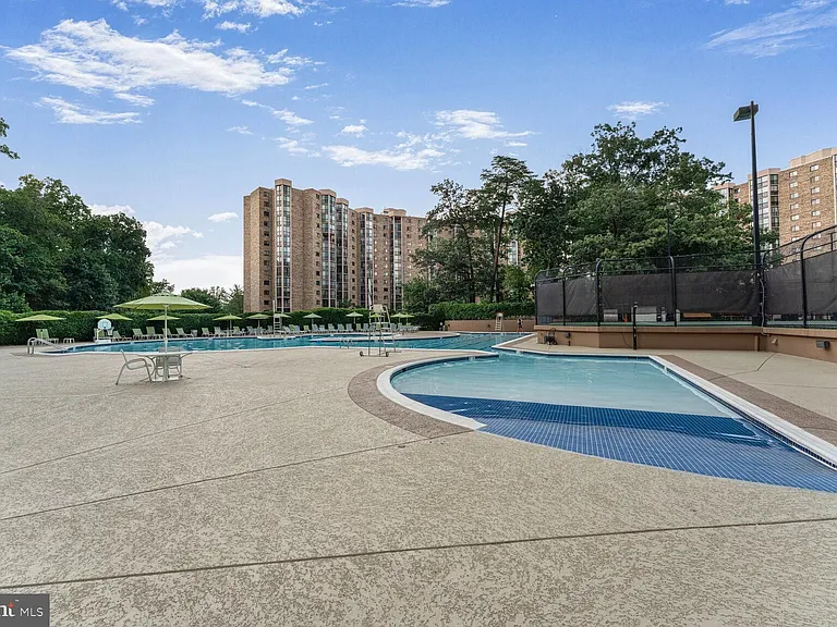 5901 Mount Eagle Dr #301 — Photo 32