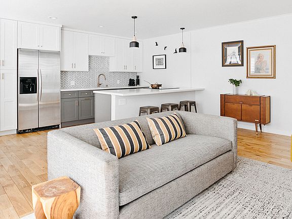 4th image of 960 Larrabee St APT 111