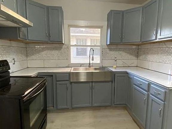 3rd image of 2015 Elsmere Ave
