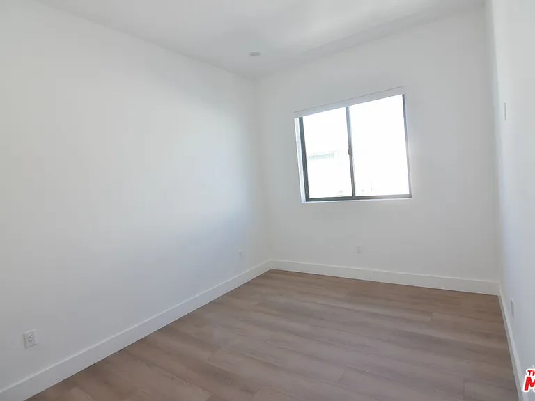 4543 Tujunga Ave — Photo 7