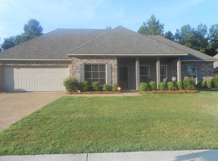 164 Notting Hill Pl, Canton, MS 39046