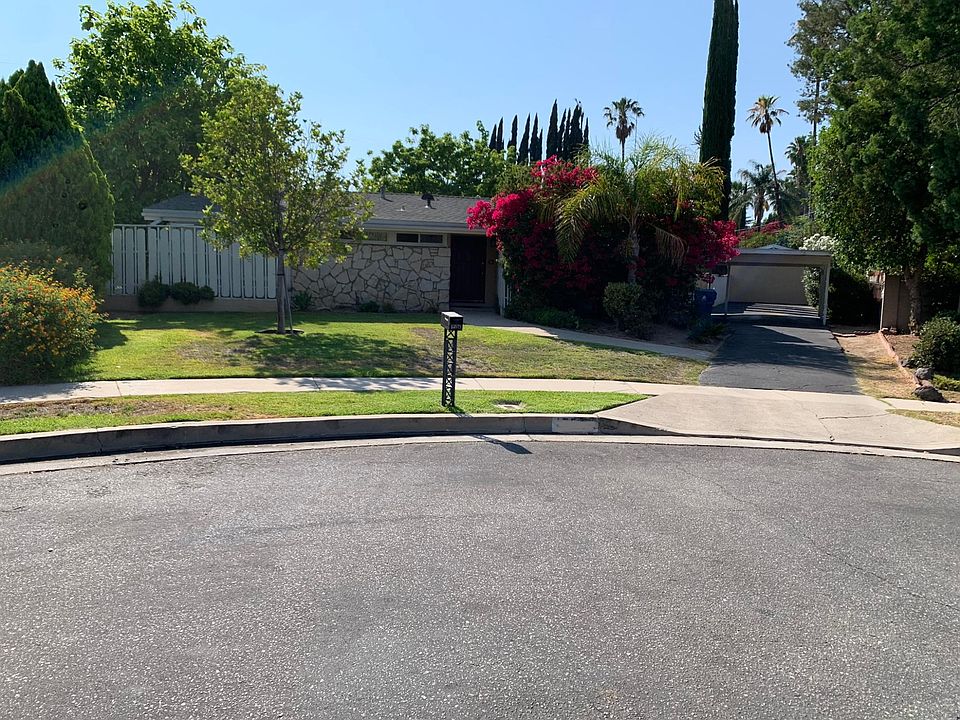 1st image of 17521 Vintage St