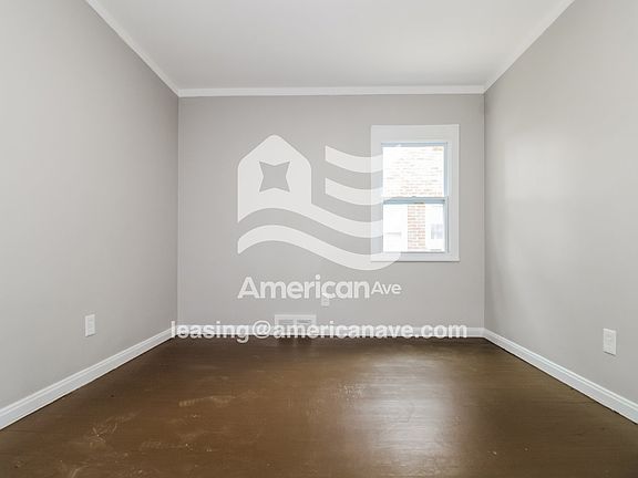 1245190_004_living_room_13846533.jpg