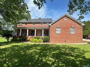 1958 Autumn Creek Dr NE, Arab, AL 35016