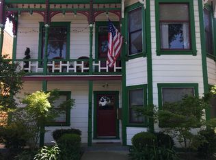 2610 J St, Sacramento, CA 95816