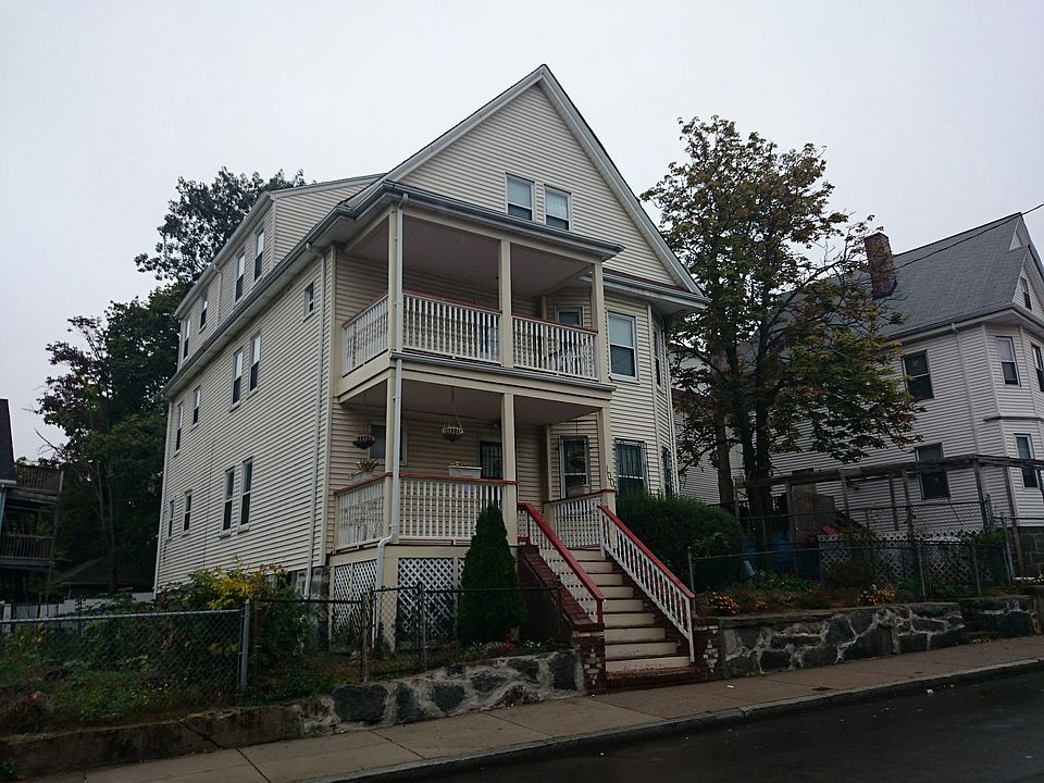 2nd image of 100 Willowwood St