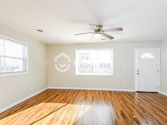 3rd image of 5819 Nashville Ave
