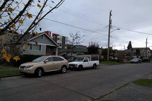 16th Ave S — Photo 15