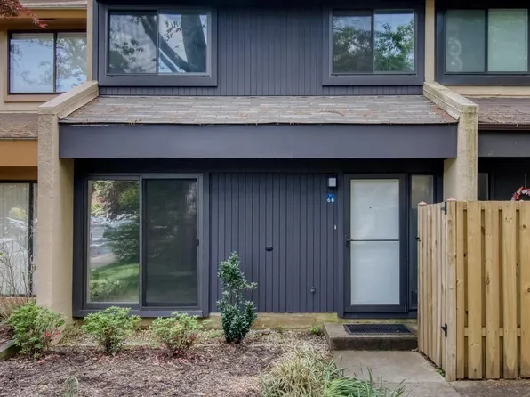 2168 Cartwright Pl, Reston, VA 20191