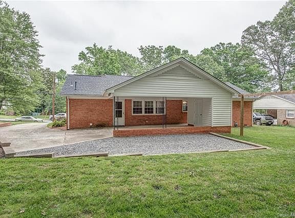 5th image of 1013 Nottingham Dr
