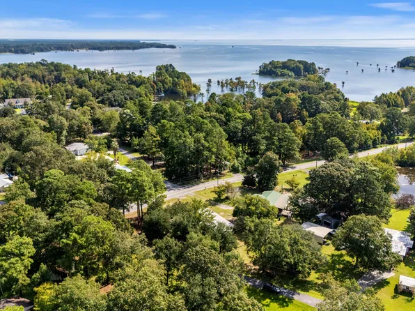 104 Wares Run, Cross, SC 29436