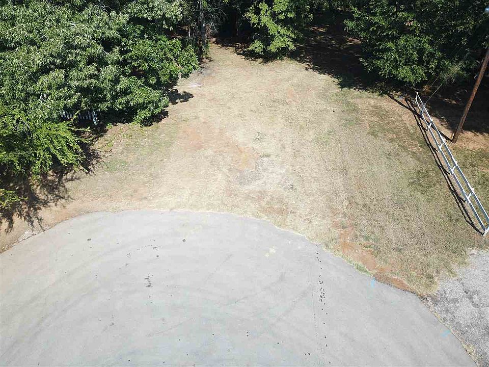 1st image of 8876 Deerwood Dr