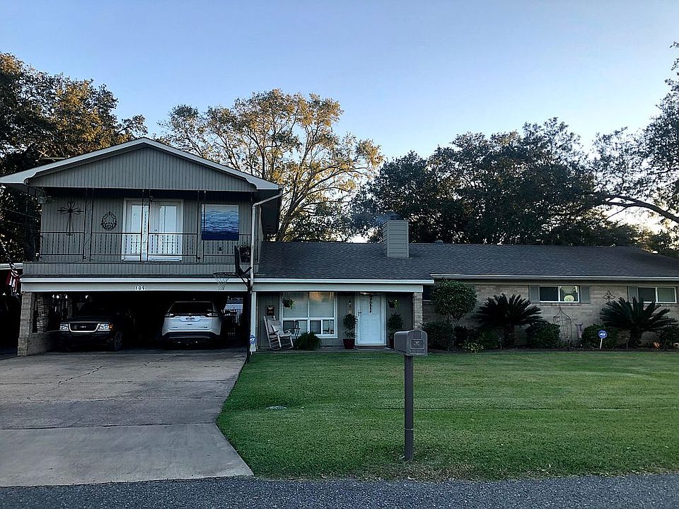 109 Tournoi Drive