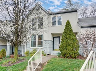 8821 Montgomery Rd, Cincinnati, OH 45236