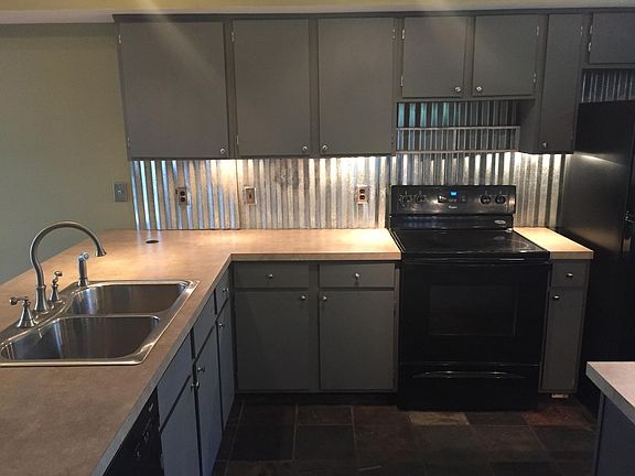 2nd image of 1201 Louisiana St APT 9
